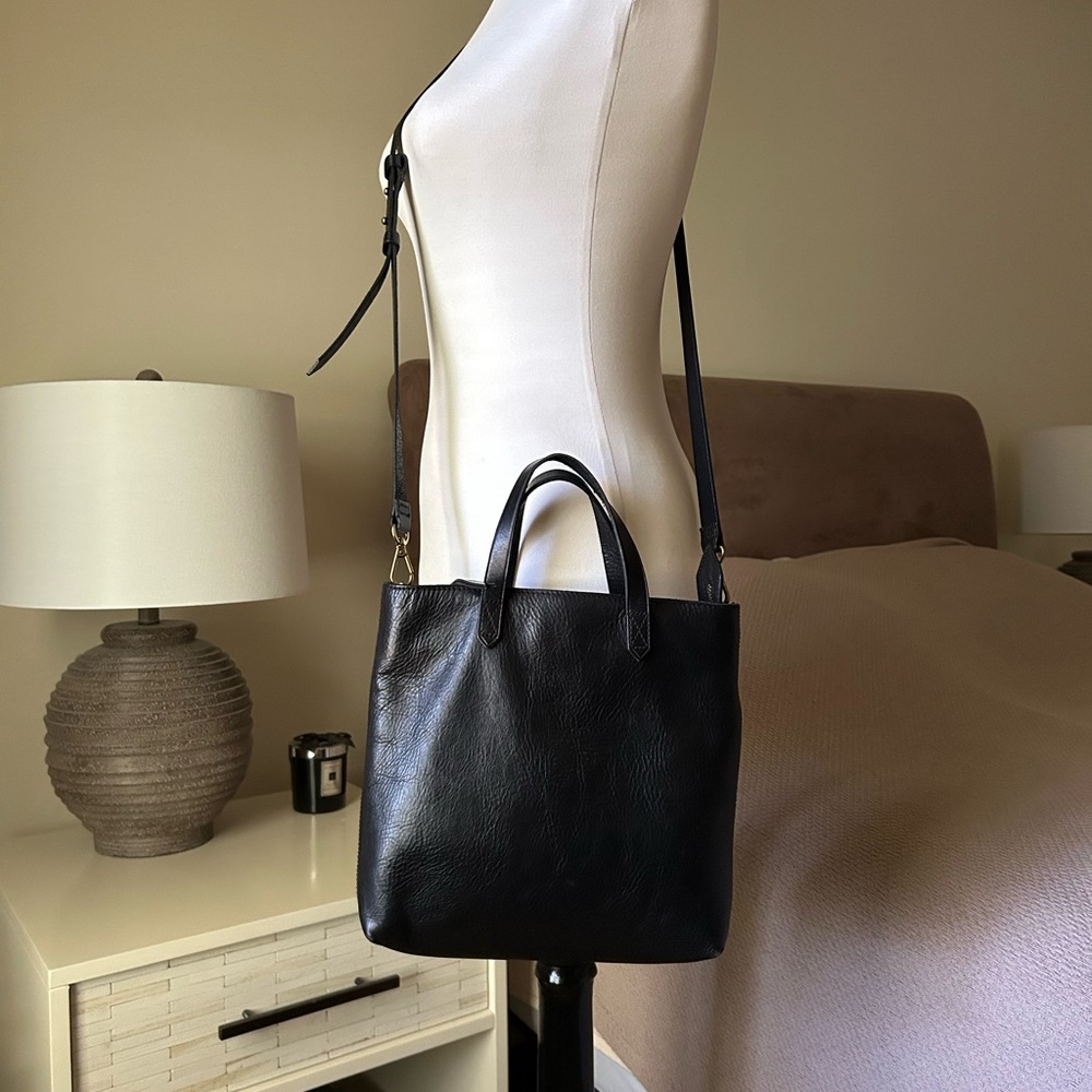 Madewell The Transport Crossbody Bag in Black Leather